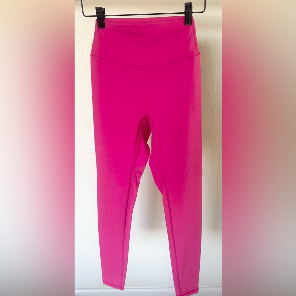 EUC- Buffbunny Rosa Leggings Sz Small in pink
